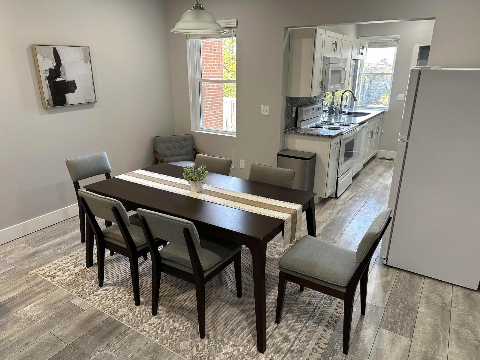 Charming 2br Near Downtown & Attractions Apartamento