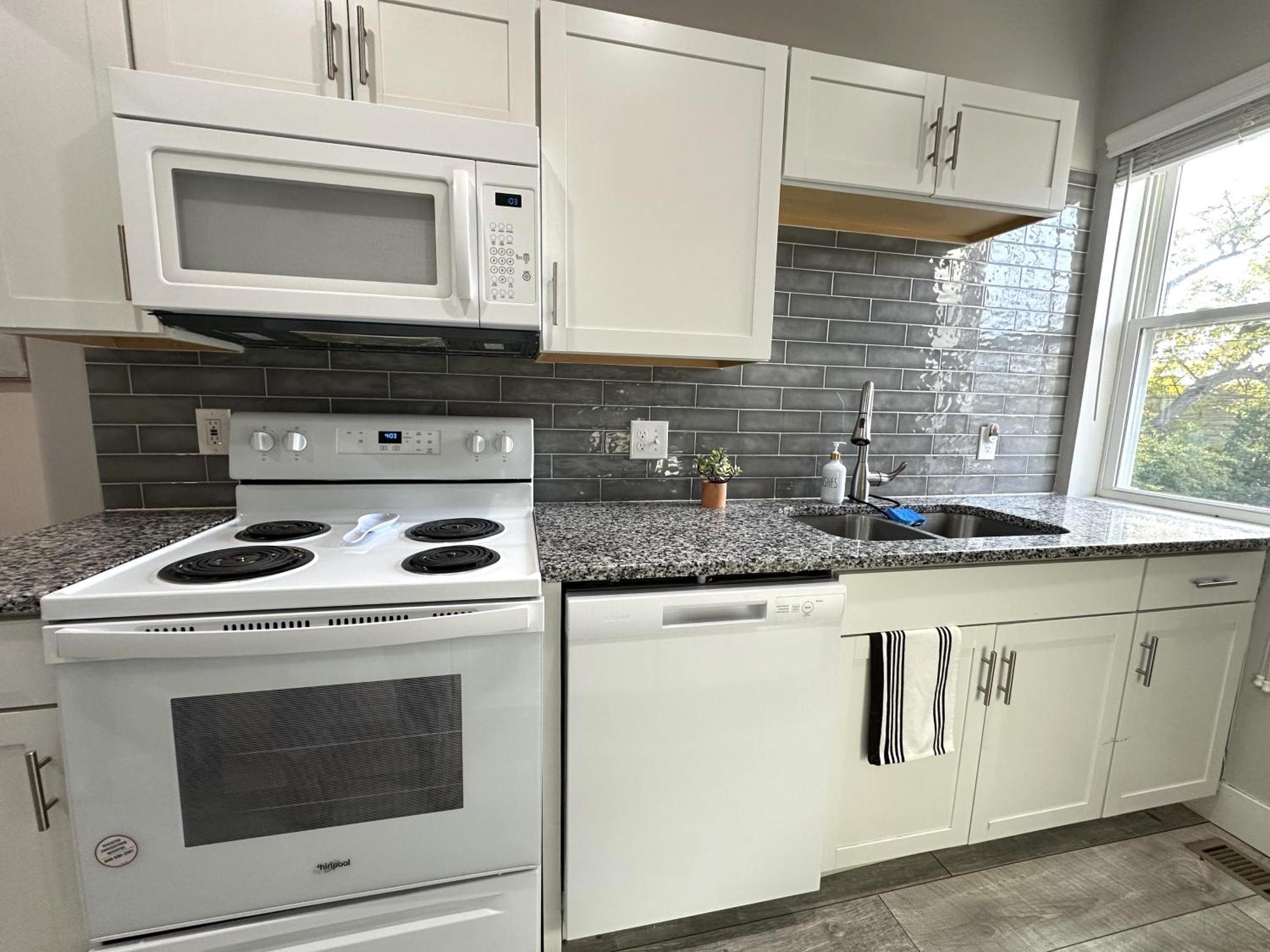 Apartamento Charming 2br Near Downtown & Attractions *
