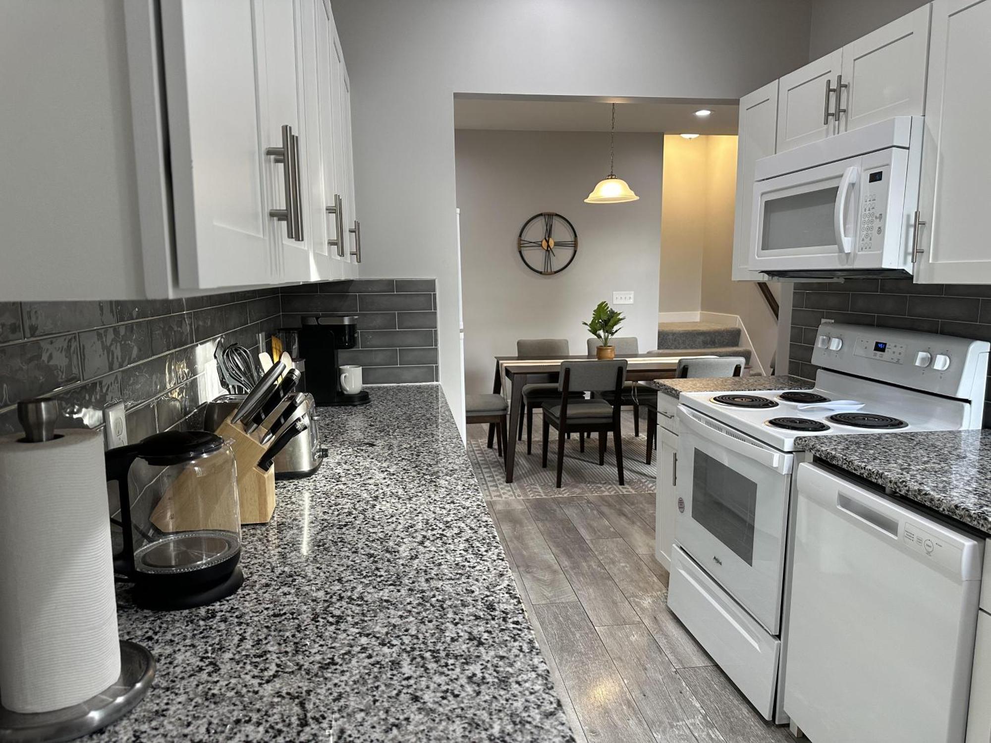 Apartamento Charming 2br Near Downtown & Attractions
